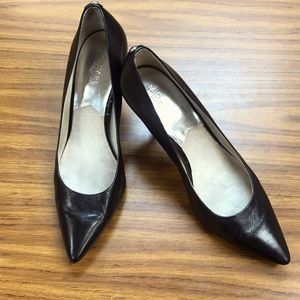 MICHAEL Michael Kors Black Leather Pumps